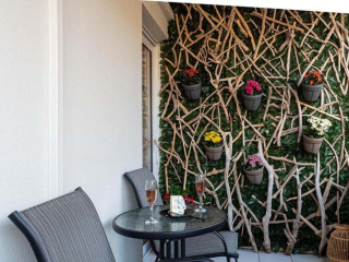 KENTIA LUXURY MODERN ARTISTIC CITY APARTMENT