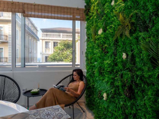 KENTIA LUXURY MODERN ARTISTIC CITY APARTMENT