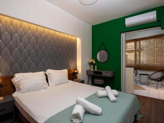 KENTIA LUXURY MODERN ARTISTIC CITY APARTMENT