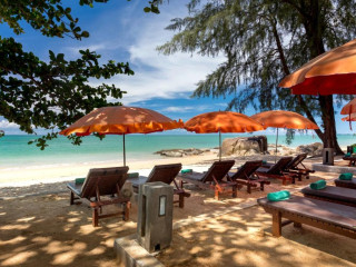 Khaolak Wanaburee Resort