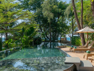 Khaolak Wanaburee Resort