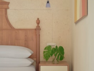 KIMPTON LAS MERCEDES BY IHG