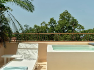 KIMPTON LAS MERCEDES BY IHG