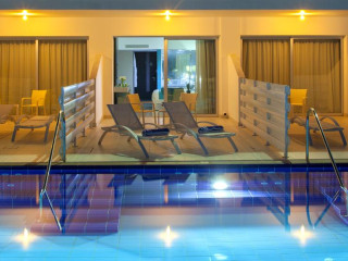 King Evelthon Beach Hotel & Resort