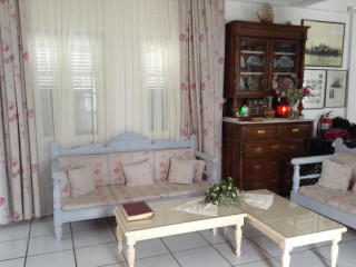 King Thiras Hotel