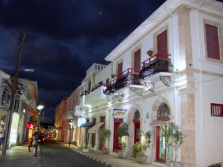 Kiniras Traditional Hotel