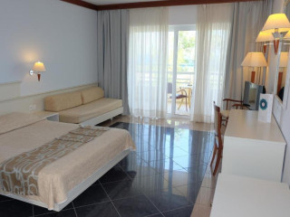 Kipriotis Maris Suites