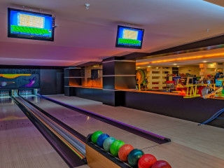 HILTON DUBAI AL HABTOOR CITY