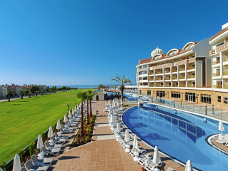 Kirman Belazur Resort & Spa