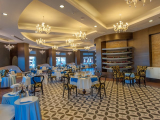 IRINA Holiday Resort CM