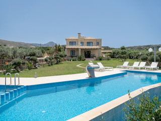 KISSAMOS LUXURY VILLAS