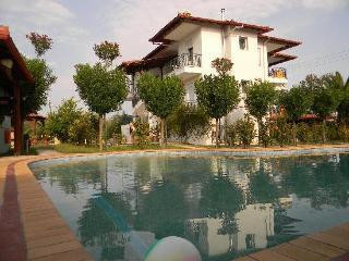 Kleopatra Apartments