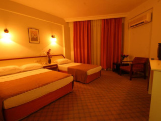 Kleopatra Beach Hotel