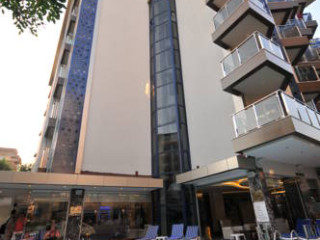 CHAMPION HOLIDAY VILLAGE