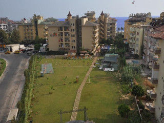 KLEOPATRA ROYAL PALM HOTEL