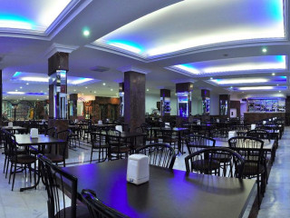 Secrets Royal Beach (Adults Only)