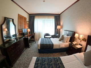 Knight Armour Hotel