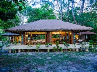 KOH JUM BEACH VILLAS - A MEMBER OF SECRET RETREATS