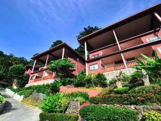 Koh Ngai Cliff Beach Resort