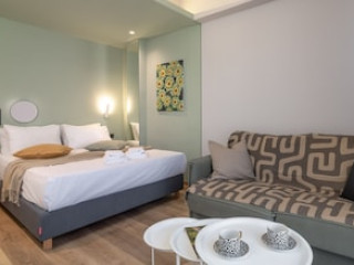 KOLOKOTRONI LOFTS SYNTAGMA