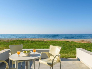 KOSTAKIS BEACH APARTMENTS