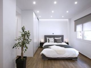 KOUKAKI, MODERN, NEWLY REFURBISHED APARTMENT