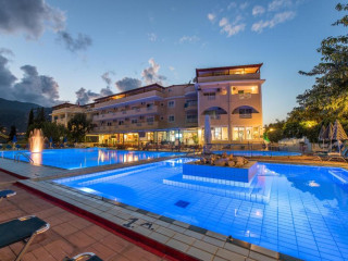 Koukounaria Hotel and Suites