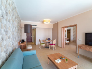 Kresten Royal Euphoria Resort