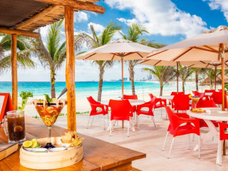 Krystal Resort Cancun