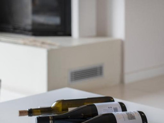 Kymothoe Elite Suites