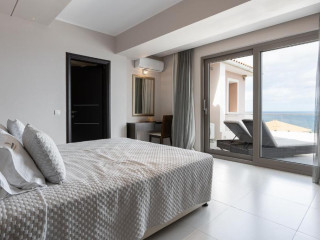 Kymothoe Elite Suites