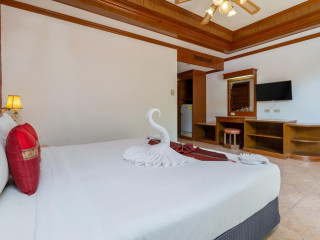 L Empire Paris