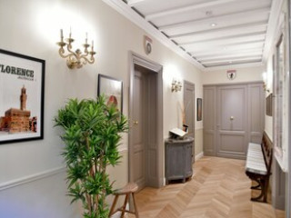 LA CROCE DORO SANTA CROCE SUITE APARTMENTS