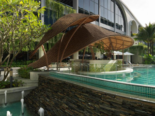 La Green Hotel and Residence