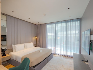 La Green Hotel and Residence