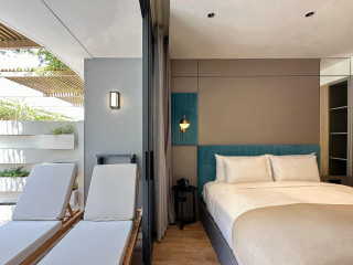 La Green Hotel and Residence