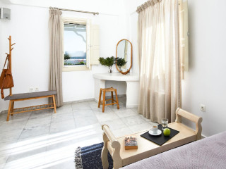 La Maison Luxurious Living