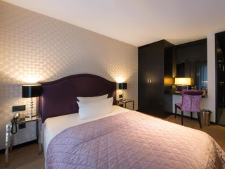 La Mansion Vi Vadi Hotel