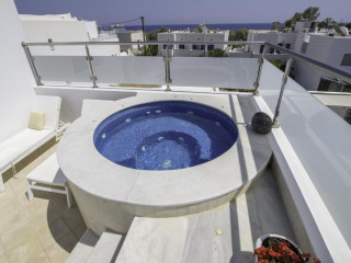 La Mer Deluxe Spa Resort