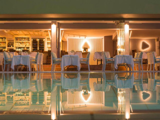 La Piscine Art Hotel