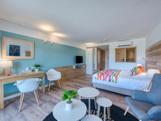 FEDERICO II BY DIMORRA