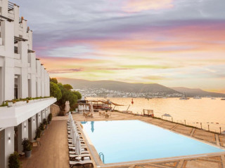 LA QUINTA BY WYNDHAM BODRUM (BEACH HOTEL)