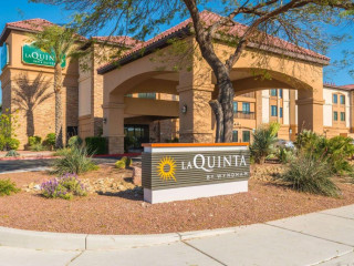 La Quinta Inn & Suites by Wyndham Las Vegas Airport South