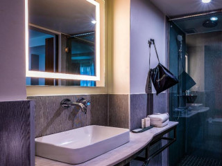 La Quinta Inn & Suites by Wyndham Times Square South
