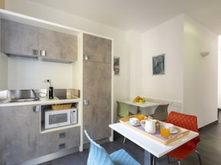 LA RIVIERE GUESTHOUSE TRASTEVERE