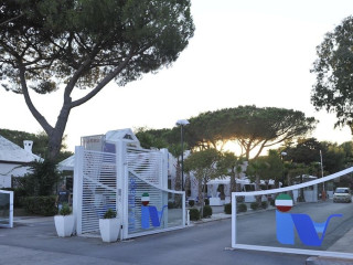 LA SERRA HOLIDAY VILLAGE & BEACH