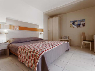 Lagomandra Beach Hotel