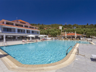 Lagomandra Beach Hotel