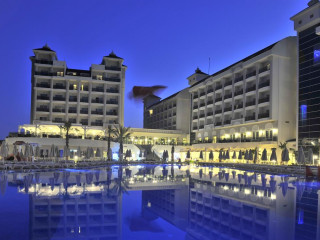 LAKE RIVER HOTEL & SPA