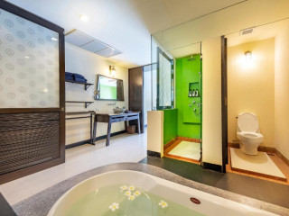 Lanta Cha-Da Beach Resort and Spa